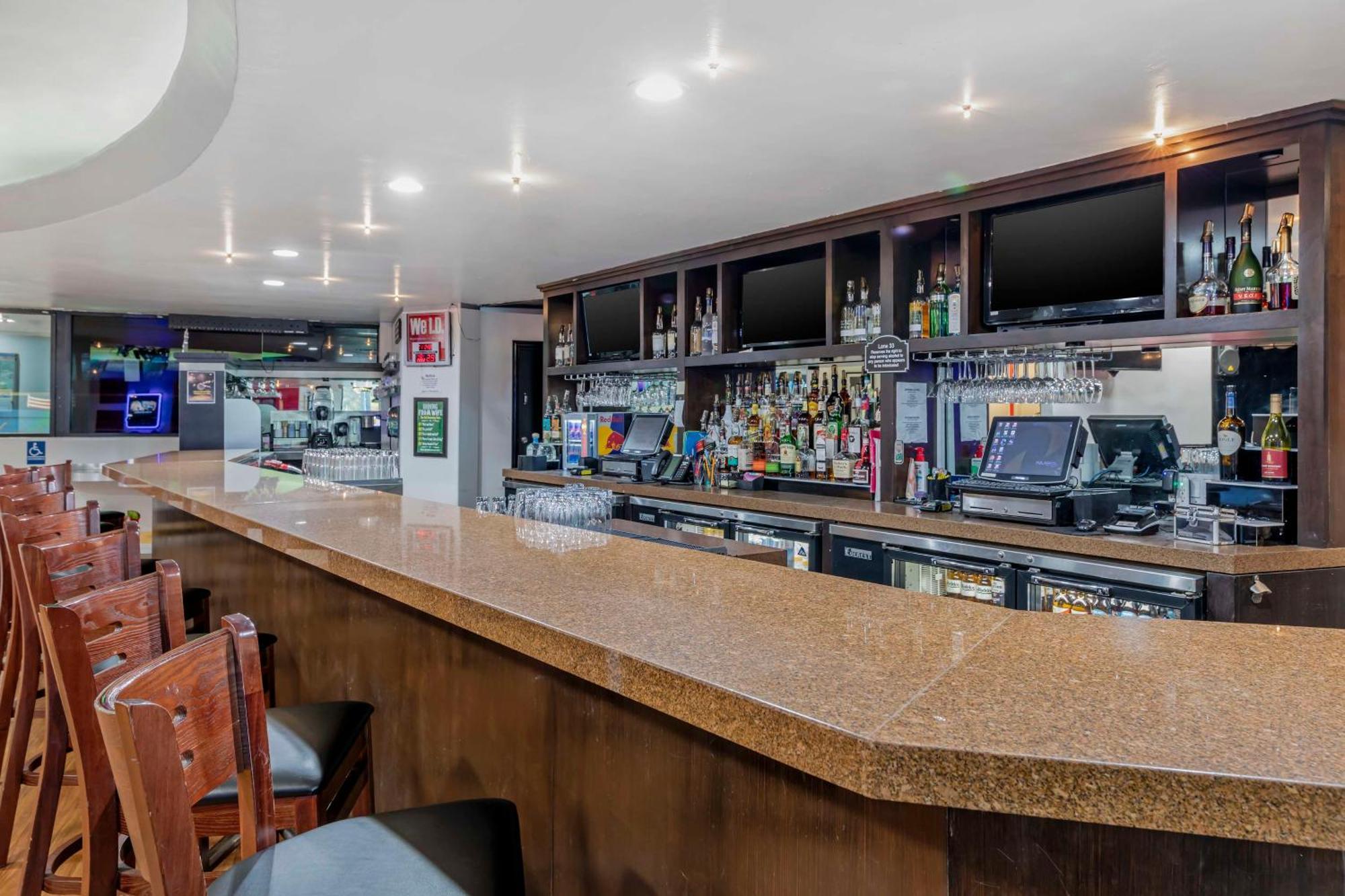 Best Western Canoga Park Motor Inn Лос-Анджелес Экстерьер фото