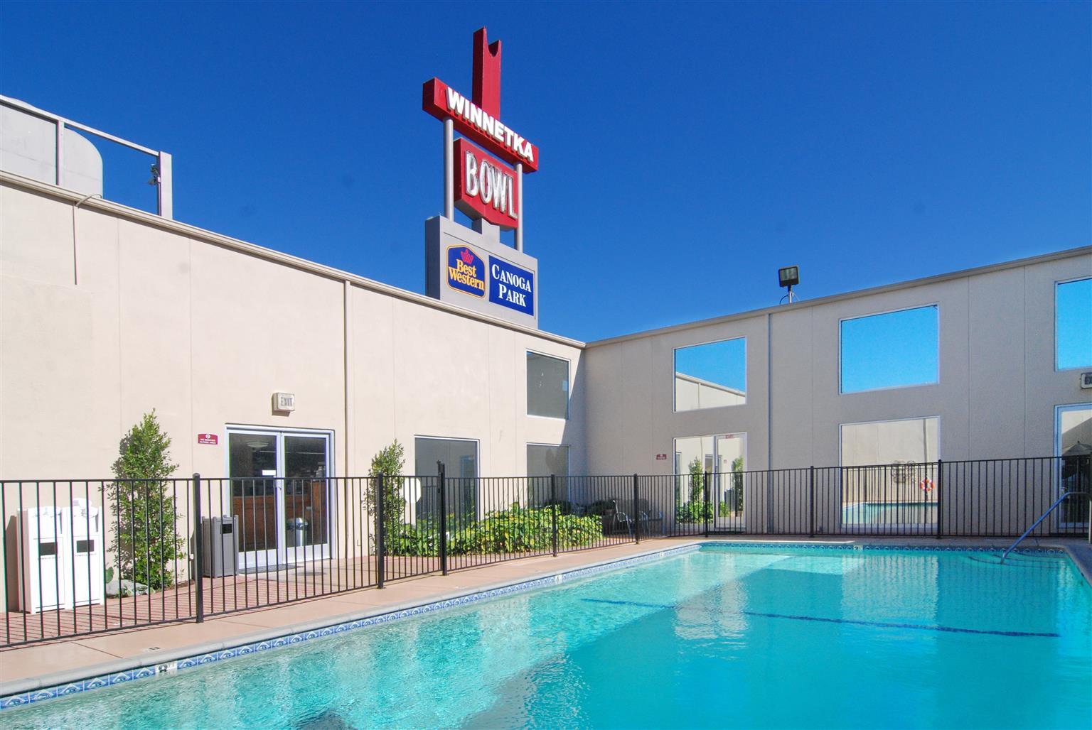 Best Western Canoga Park Motor Inn Лос-Анджелес Экстерьер фото