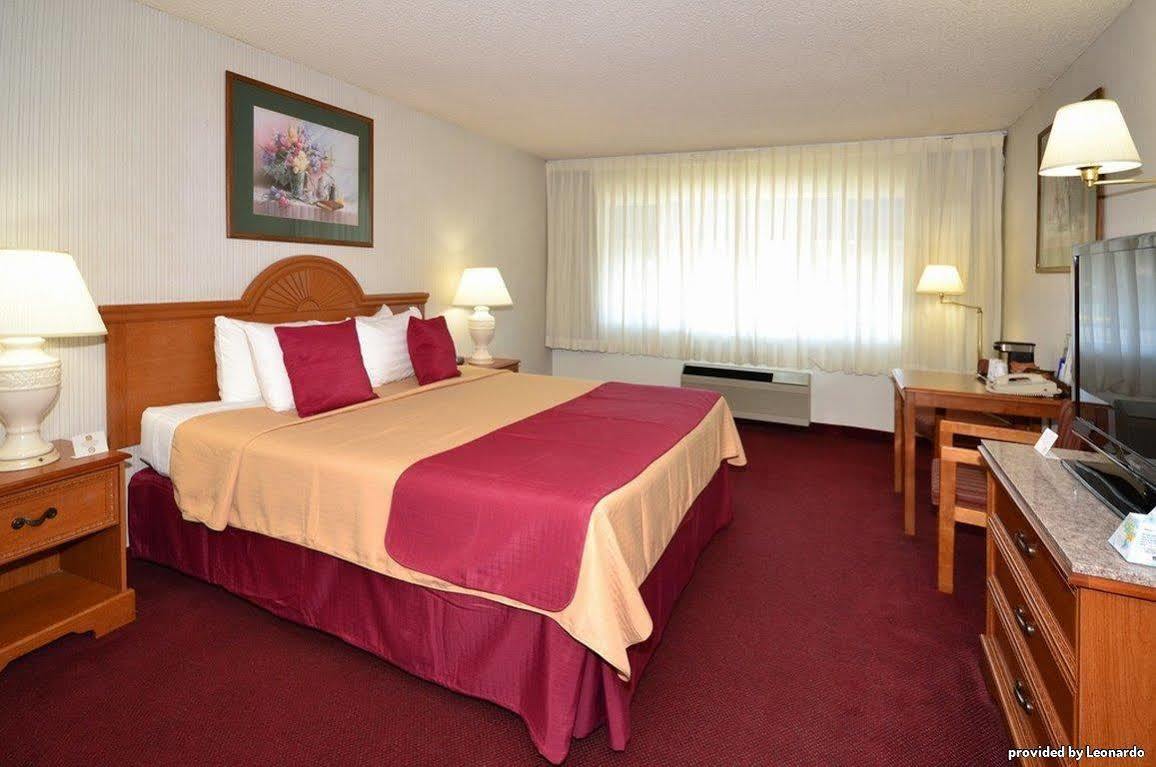 Best Western Canoga Park Motor Inn Лос-Анджелес Экстерьер фото