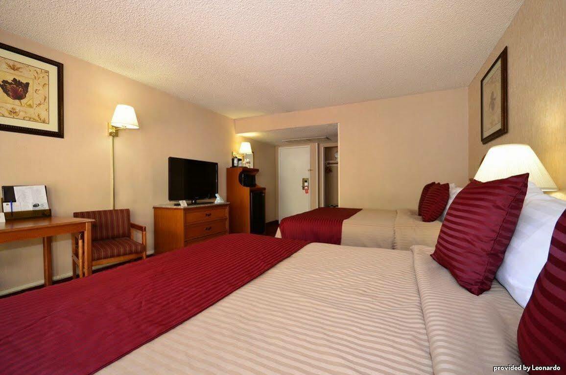 Best Western Canoga Park Motor Inn Лос-Анджелес Экстерьер фото